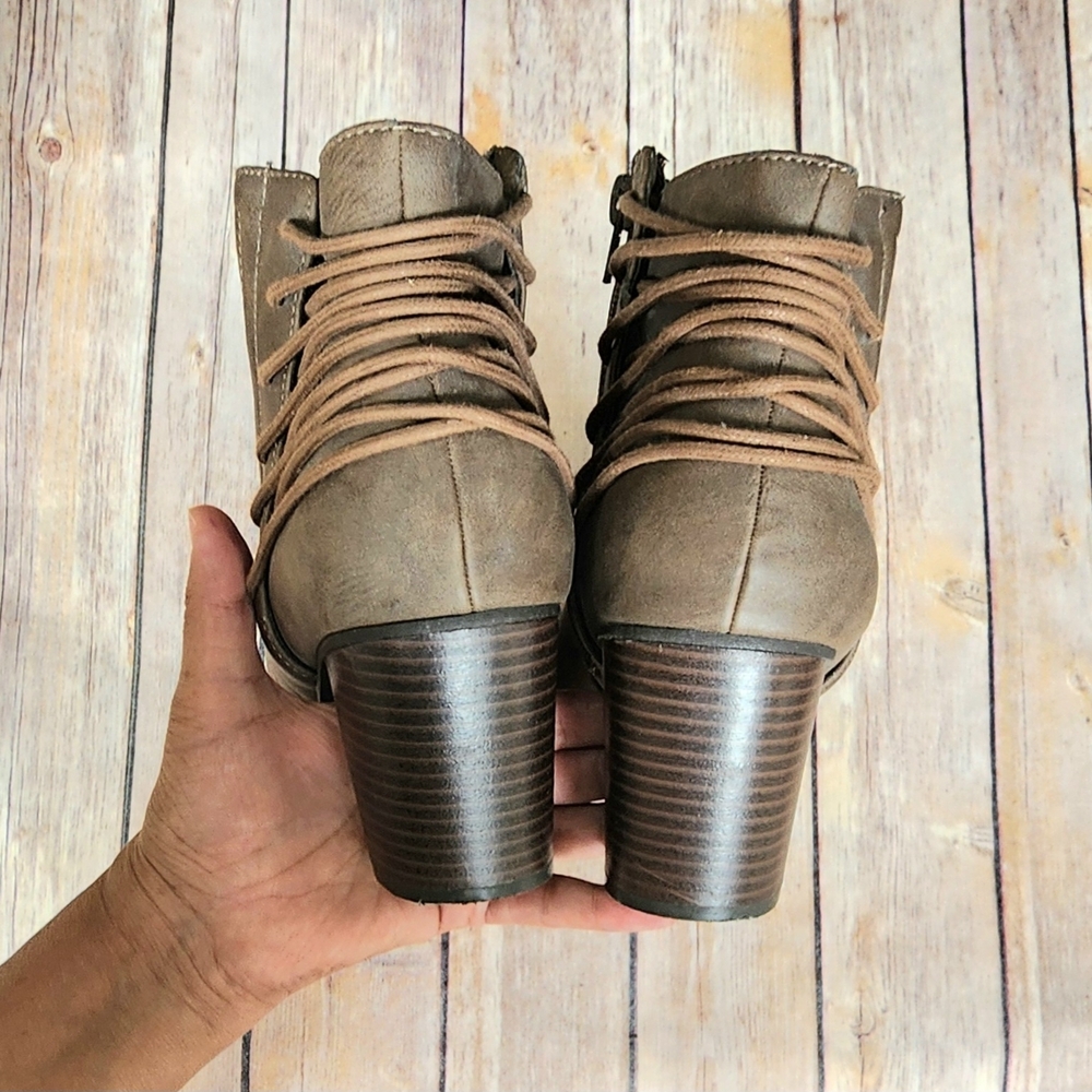 Madden Girl Ankle Booties Size 10M - Picture 4 of 9